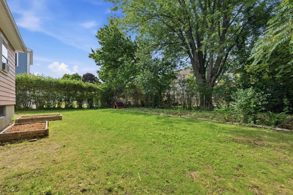 84 Oak Street Winchester, MA 01890 - Photo 14 of 38