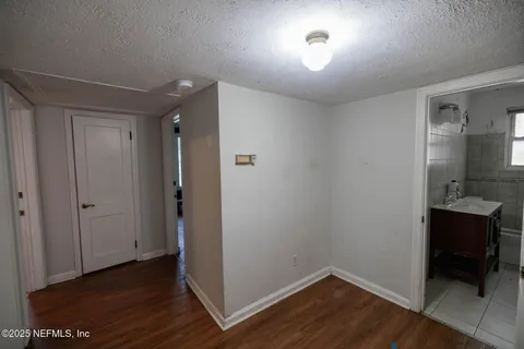 $395,000 | 2501 Hendricks Avenue, Jacksonville, FL 32207