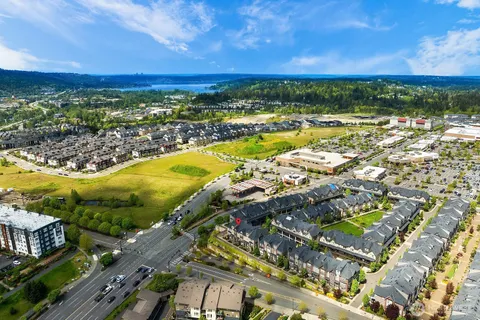 $948,000 | 1330 Williamsburg Walk Northeast, Issaquah, WA 98029
