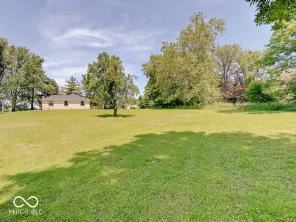 $325,000 | 5501 South 875 East, Zionsville, IN 46077