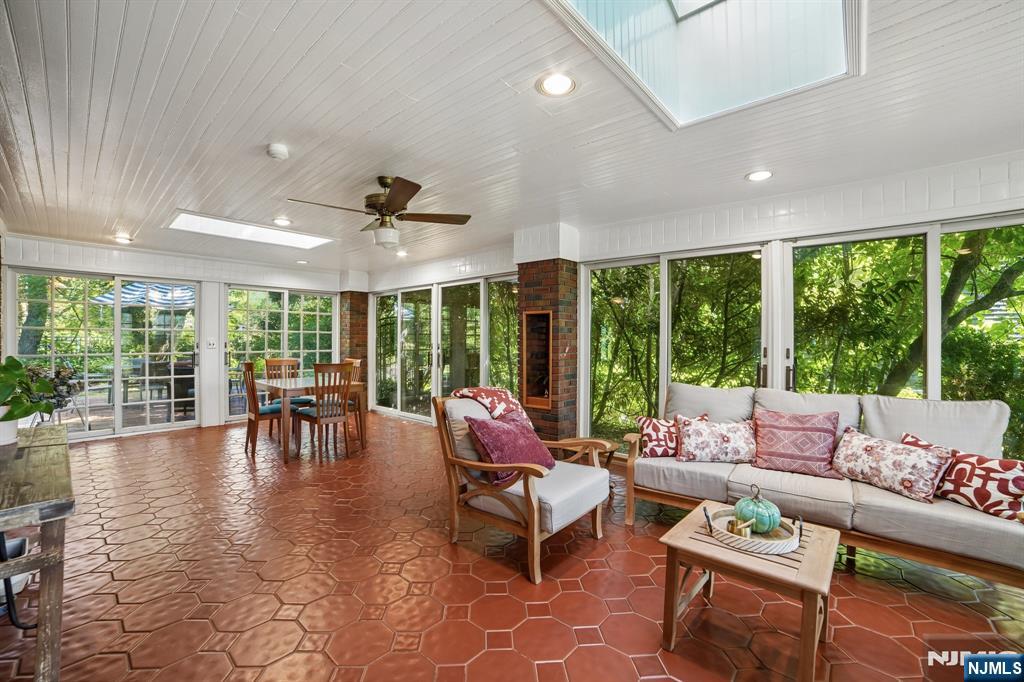 157 Sussex Road Tenafly, NJ 07670 - Photo 16 of 50