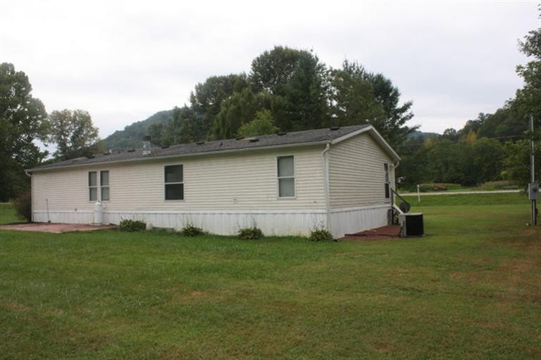 1215 Cat Creek Road Stanton, KY 40380 - Photo 36 of 39 Photo 36
