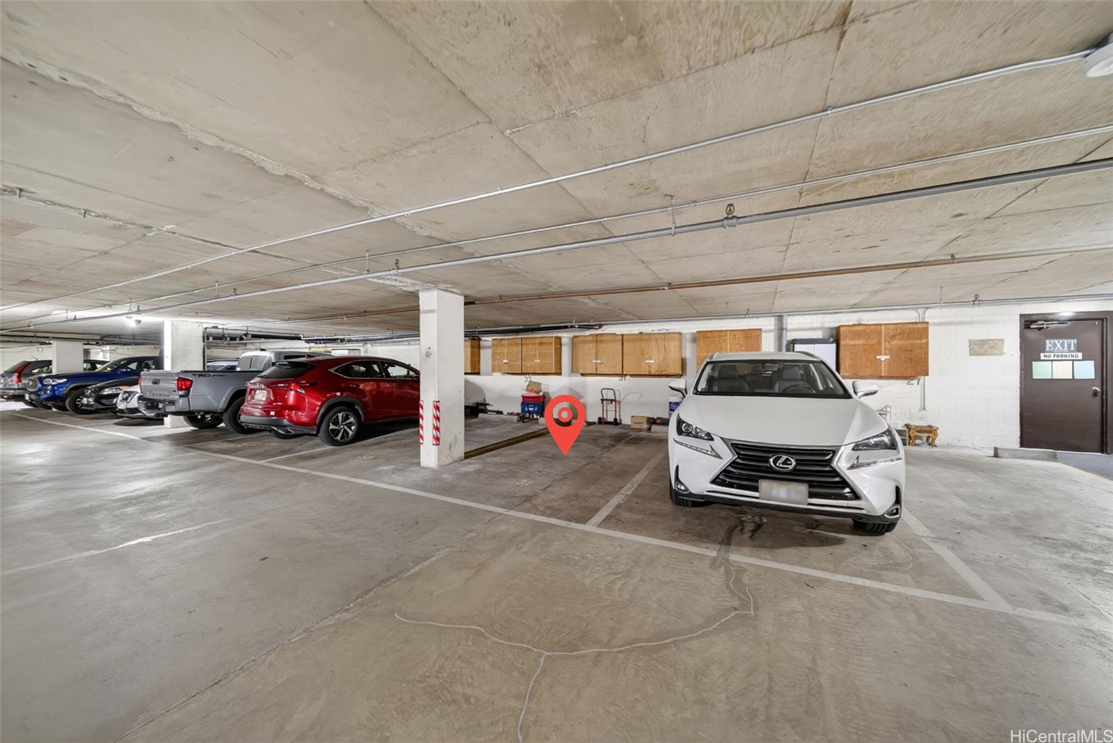 217 Prospect Street, Unit M9 Honolulu, HI 96813 - Photo 19 of 22 a car parked in parking