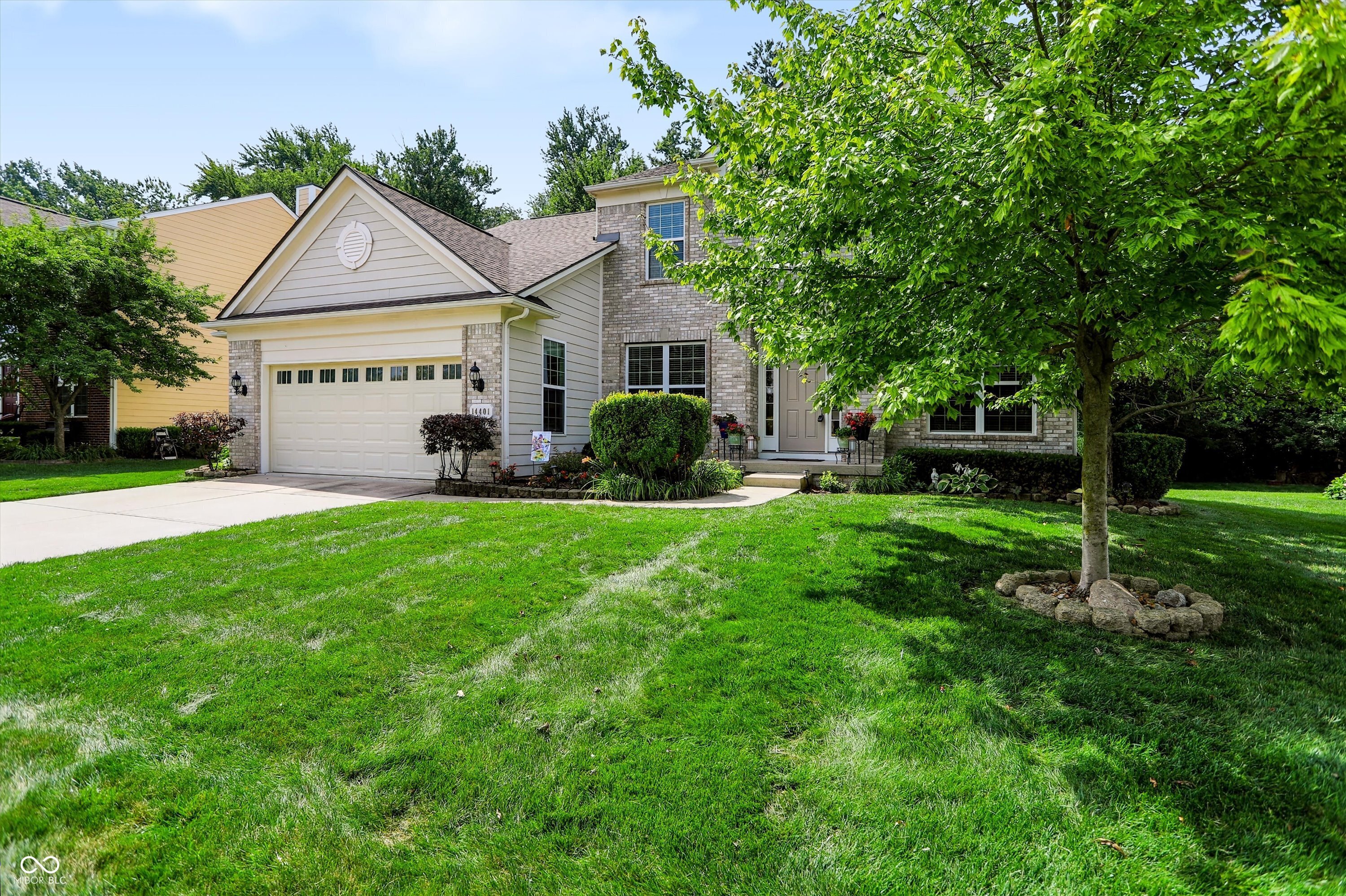 14401 Liverpool Place Fishers, IN 46037 - Photo 5 of 102