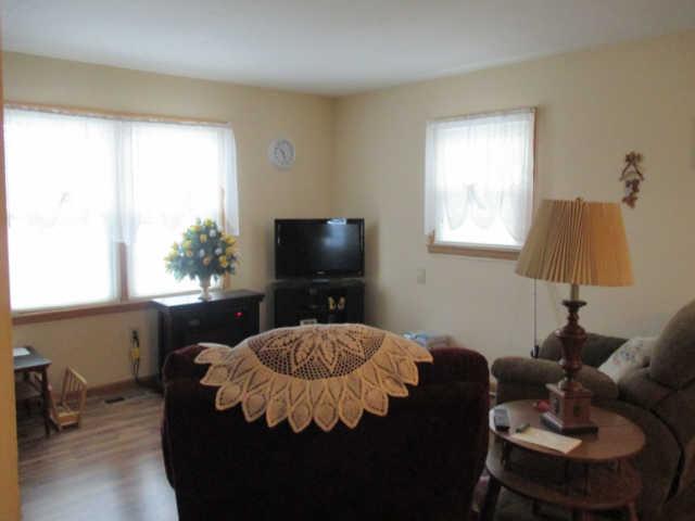 995 Rose Hill Road Pulaski, TN 38478 - Photo 10 of 20 a living room with furniture and a flat screen tv