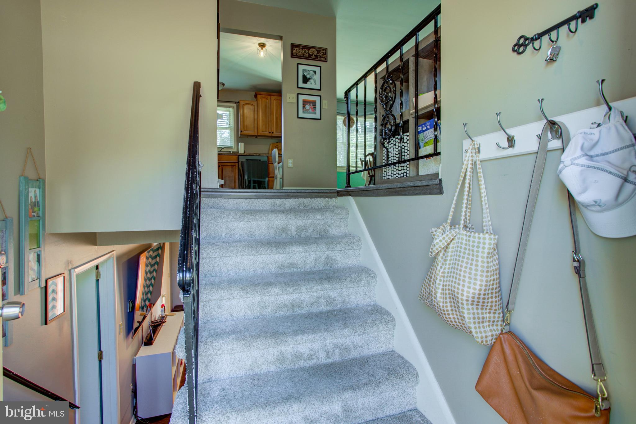 10 Sherri Lane Lititz, PA 17543 - Photo 4 of 45 Gallery Image 4