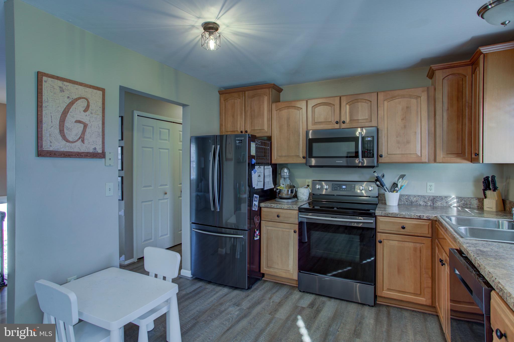 10 Sherri Lane Lititz, PA 17543 - Photo 5 of 45 Gallery Image 5
