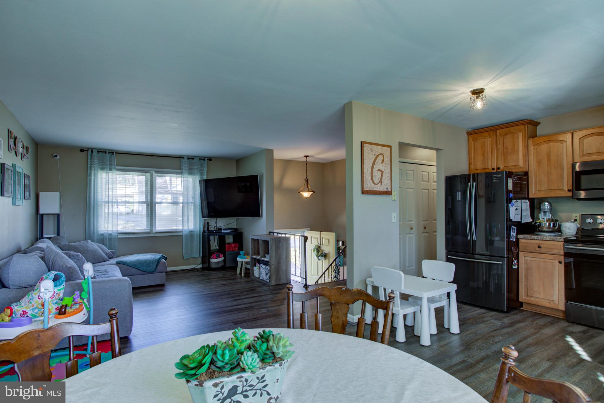 10 Sherri Lane Lititz, PA 17543 - Photo 9 of 45 Gallery Image 9