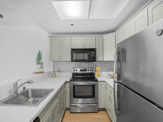 $449,000 | 411 Park Avenue, Unit 333, San Jose, CA 95110