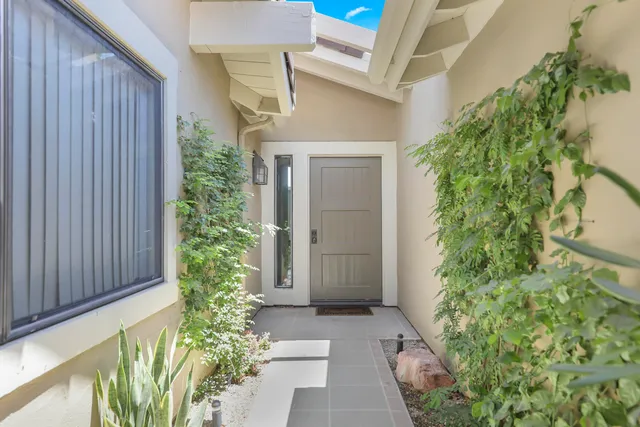 $579,000 | 164 Deer Spring Way, Palm Desert, CA 92211