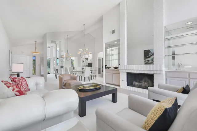 $579,000 | 164 Deer Spring Way, Palm Desert, CA 92211