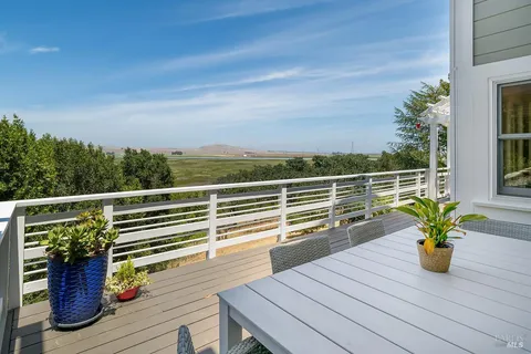 $1,995,000 | 16 Guisela Court, Novato, CA 94945
