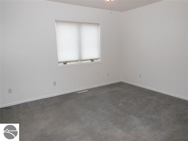 1030 Sweeney Road Mount Pleasant, MI 48858 - Photo 11 of 16 1772495-10.JPG