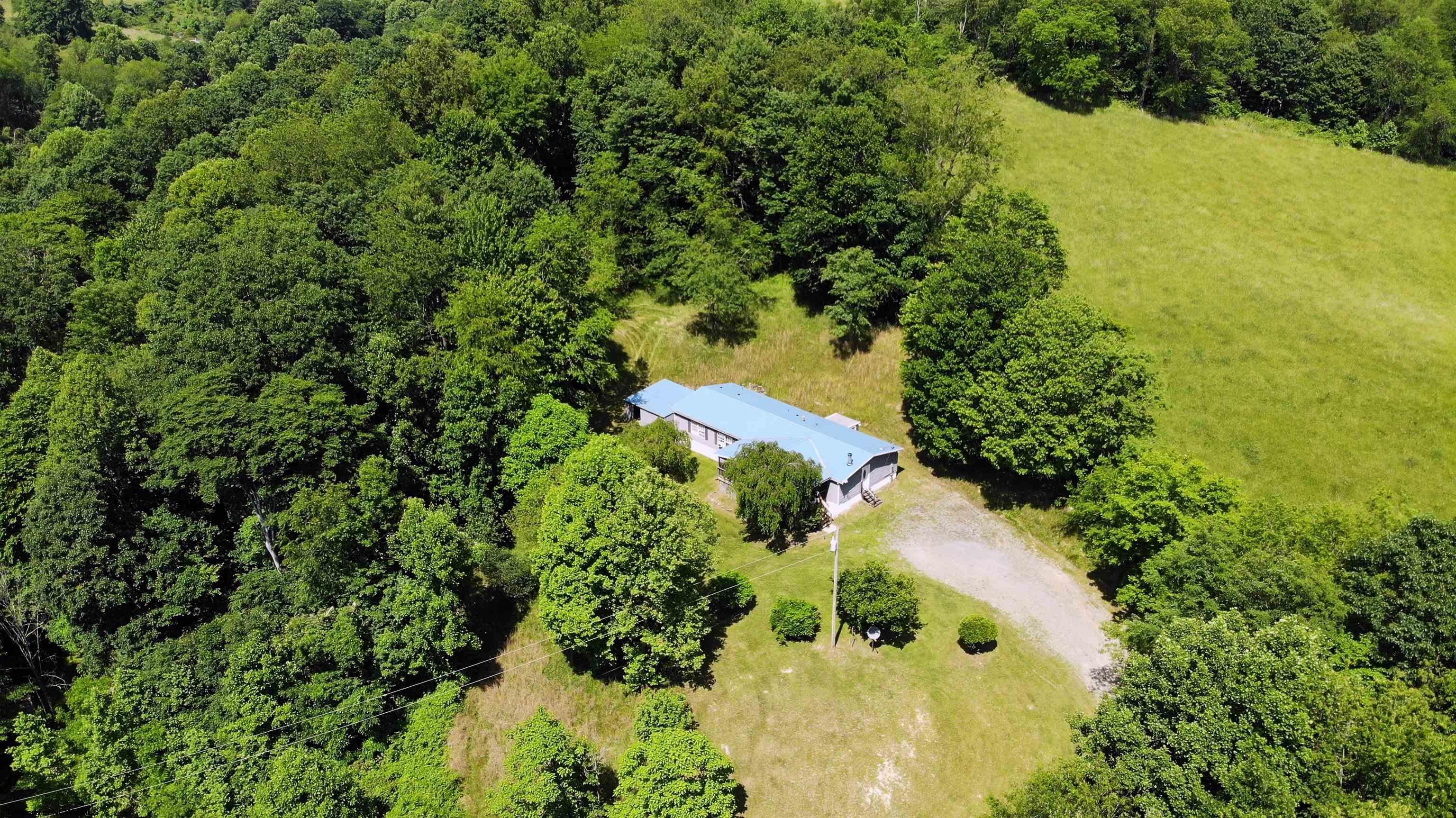 5455 Fairmont Road Rivesville, WV 26588 - Photo 4 of 29 Gallery Image 4