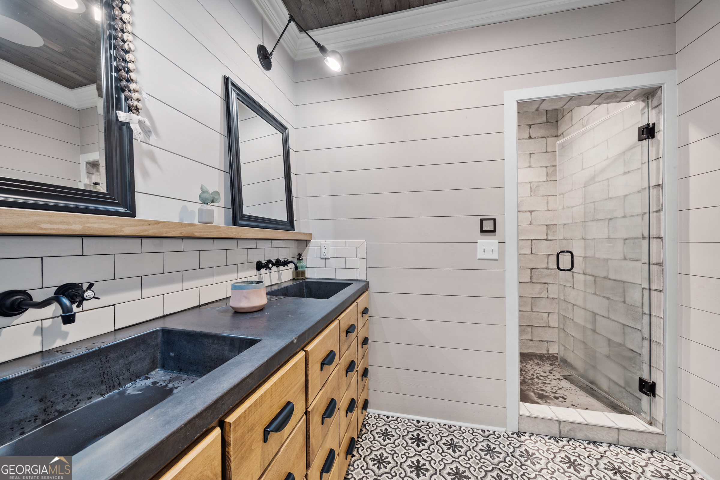 121 Grace Trace Lizella, GA 31052 - Photo 121 of 197 a bathroom with a sink and a shower