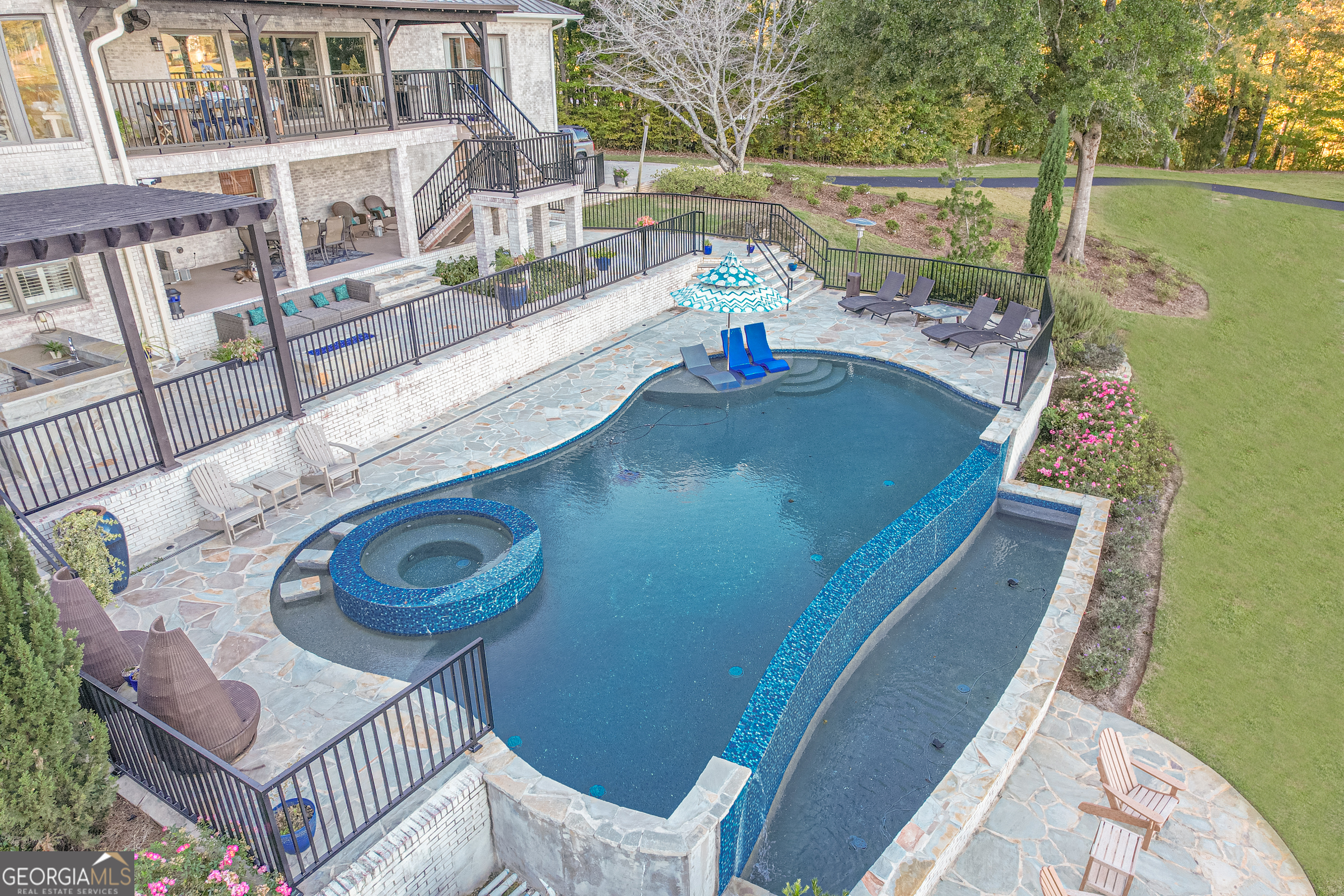 121 Grace Trace Lizella, GA 31052 - Photo 167 of 197 a view of balcony with furniture