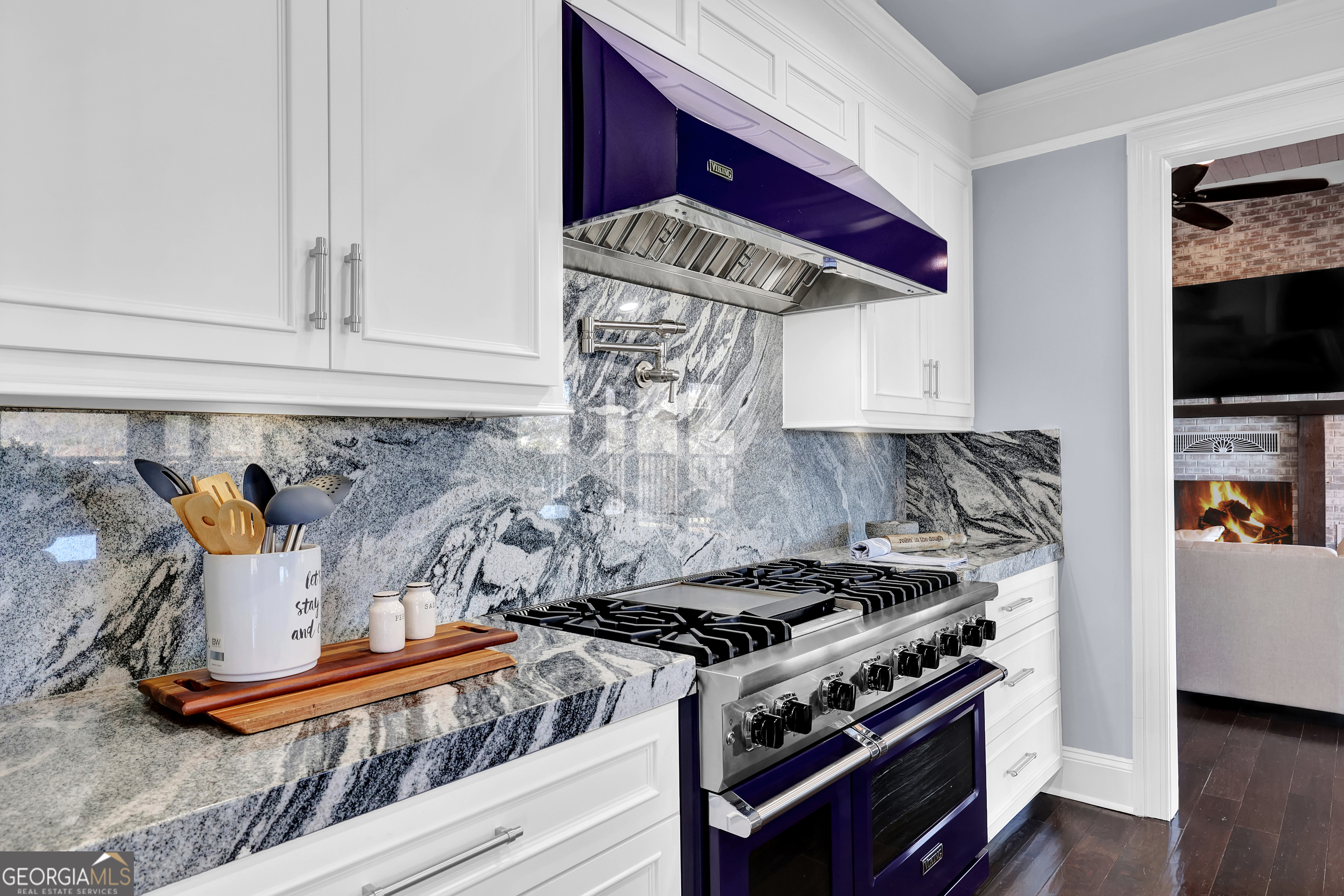 121 Grace Trace Lizella, GA 31052 - Photo 20 of 197 a kitchen with stainless steel appliances granite countertop a stove and a microwave