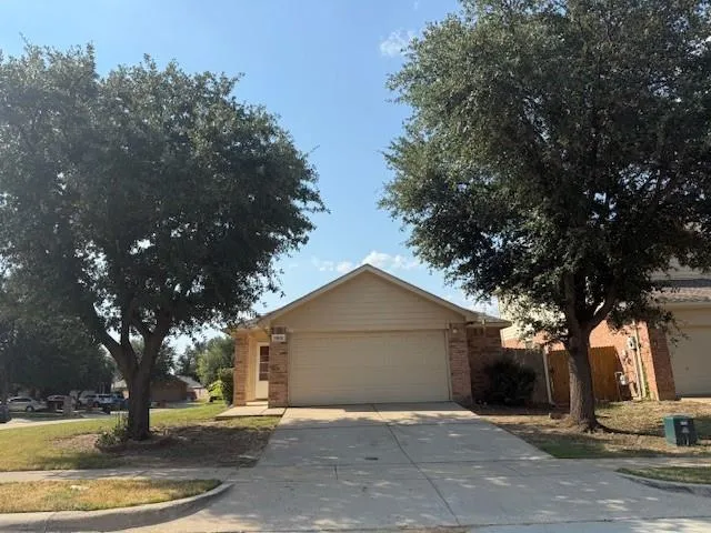 $1,895 | 11801 Porcupine Drive, Fort Worth, TX 76244