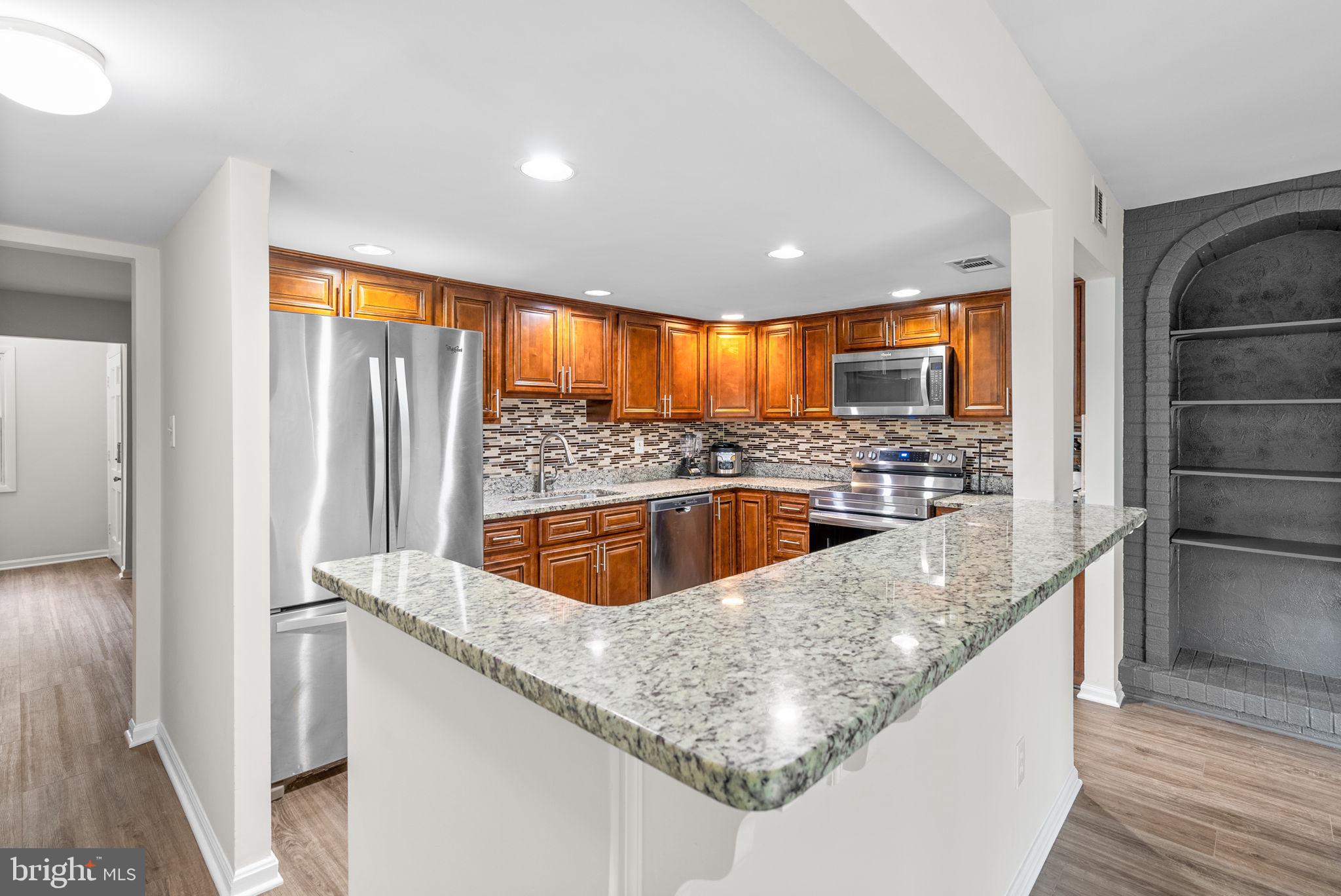 5468 Gloucester Road Columbia, MD 21044 - Photo 12 of 41 Kitchen
