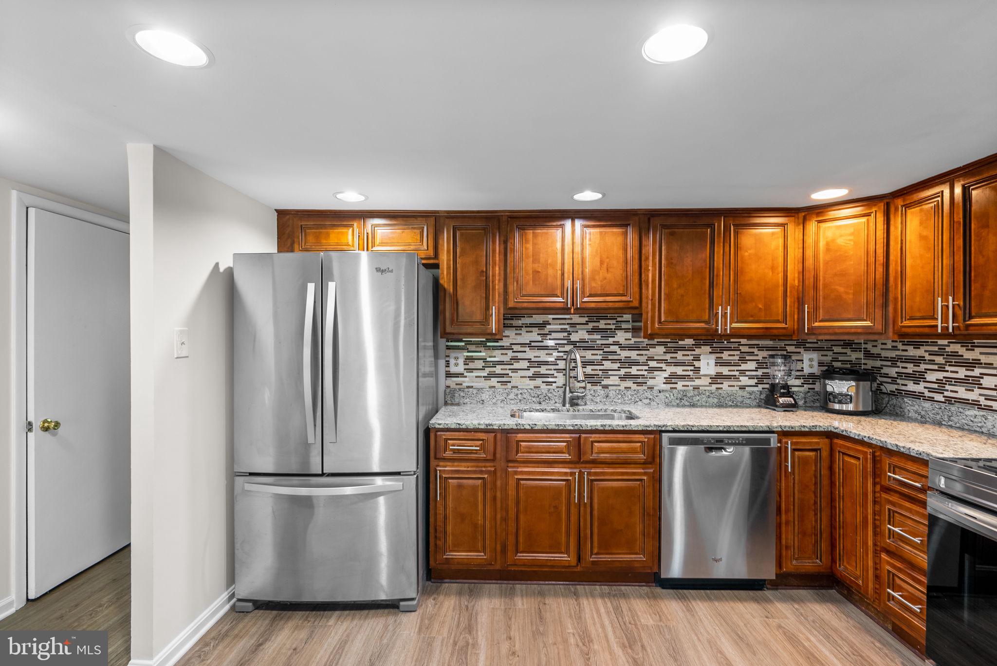 5468 Gloucester Road Columbia, MD 21044 - Photo 15 of 41 Kitchen