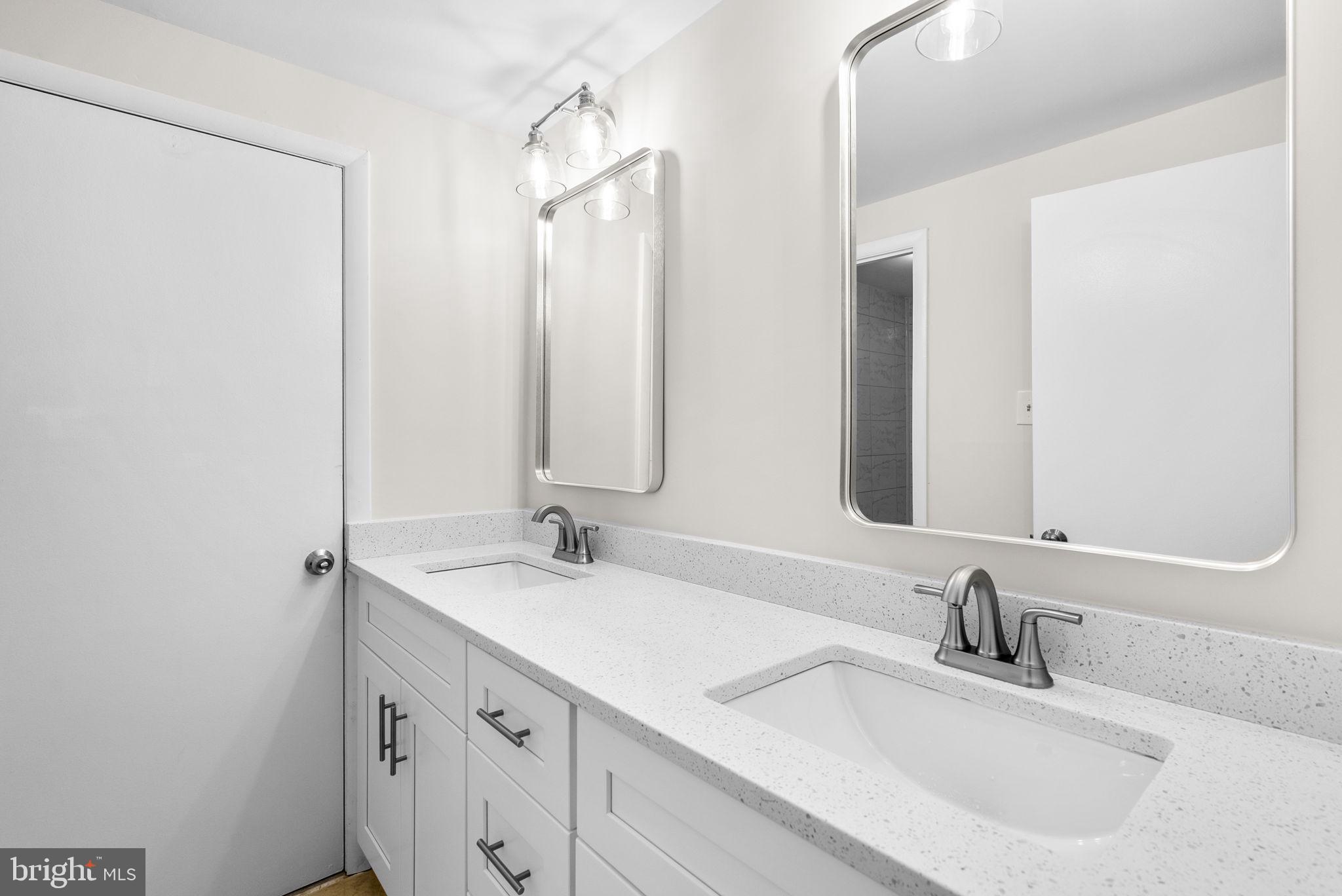 5468 Gloucester Road Columbia, MD 21044 - Photo 29 of 41 Upper Bath