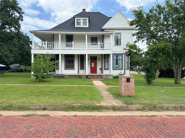 $189,000 | 711 West 6th Street, Cisco, TX 76437