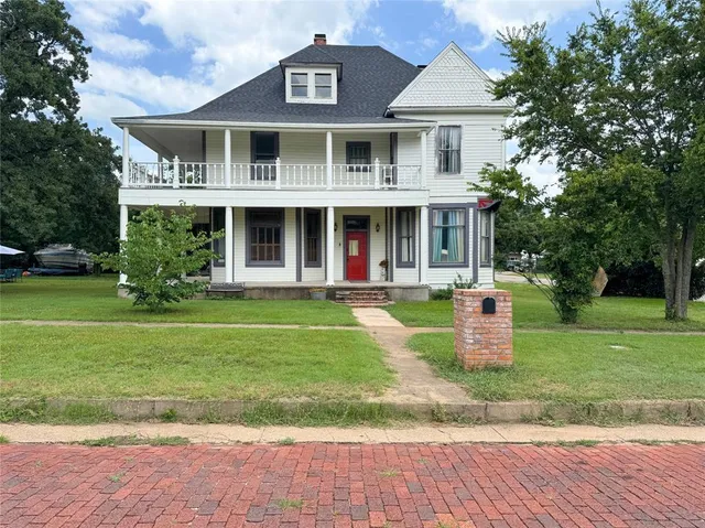 $209,000 | 711 West 6th Street, Cisco, TX 76437