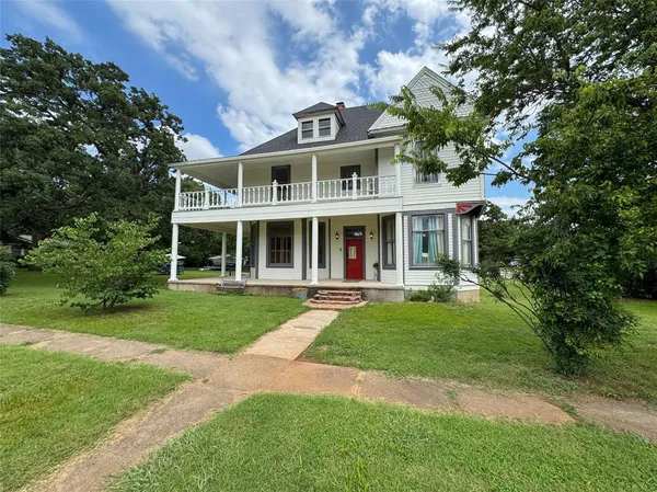 $189,000 | 711 West 6th Street, Cisco, TX 76437