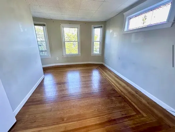 $6,100 | 14 Dow Street, Unit 2, Somerville, MA 02144
