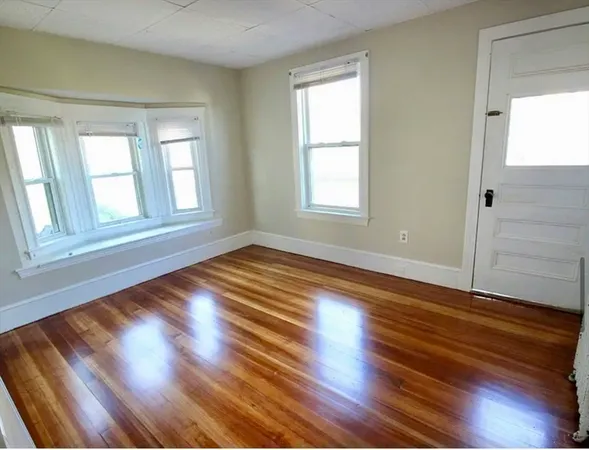 $6,100 | 14 Dow Street, Unit 2, Somerville, MA 02144