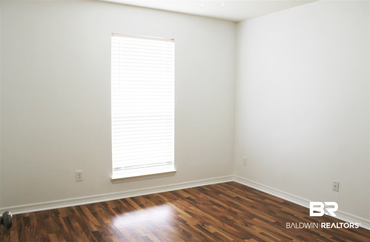 8522 Southern Oak Court Mobile, AL 36695 - Photo 13 of 21 All three guest rooms have nice-sized closets.