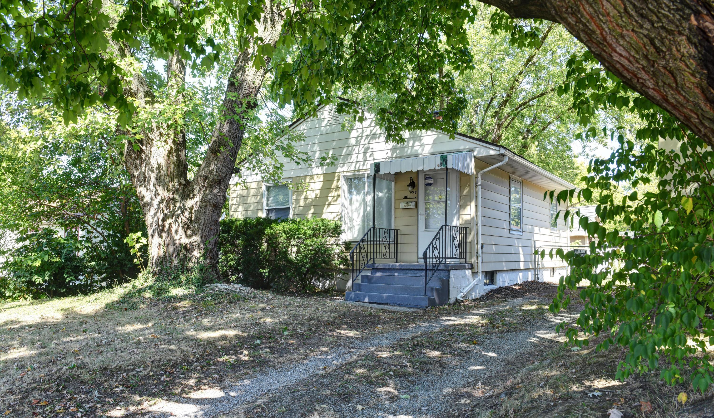 998 East Weber Road Columbus, OH 43224 - Photo 1 of 22 Front Exterior