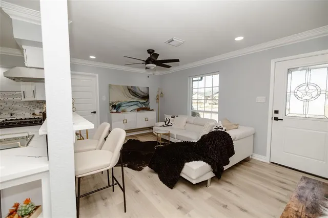 $309,900 | 524 Ridgecrest Drive, Lewisville, TX 75067