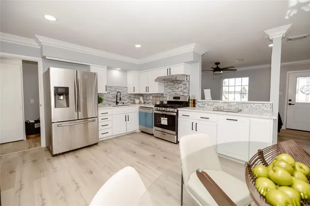 $309,900 | 524 Ridgecrest Drive, Lewisville, TX 75067