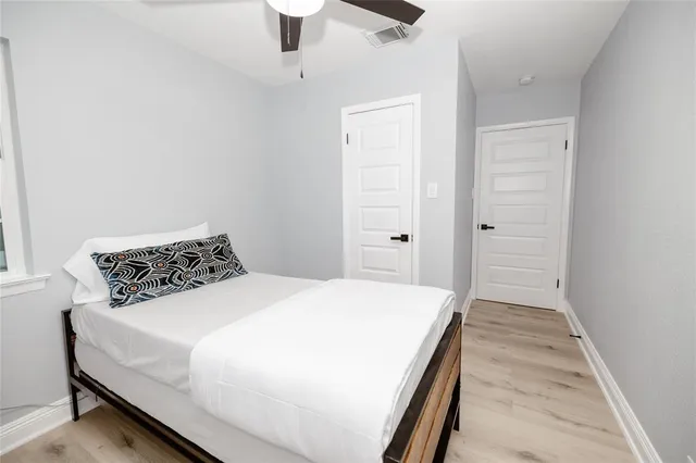 $309,900 | 524 Ridgecrest Drive, Lewisville, TX 75067