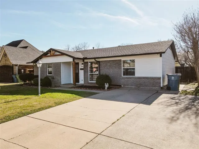 $309,900 | 524 Ridgecrest Drive, Lewisville, TX 75067