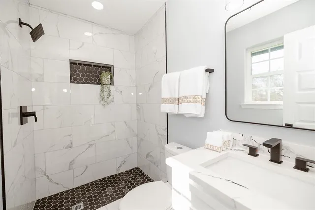 $309,900 | 524 Ridgecrest Drive, Lewisville, TX 75067