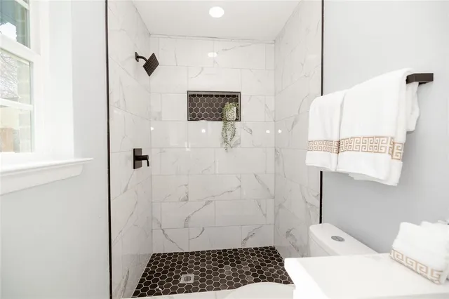 $309,900 | 524 Ridgecrest Drive, Lewisville, TX 75067