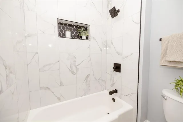 $309,900 | 524 Ridgecrest Drive, Lewisville, TX 75067