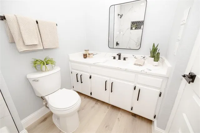 $309,900 | 524 Ridgecrest Drive, Lewisville, TX 75067