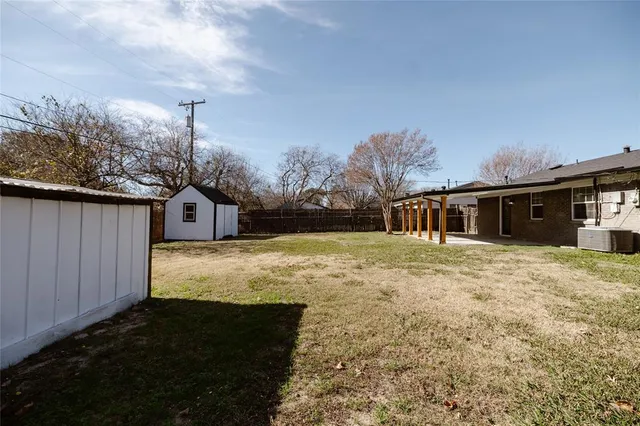 $309,900 | 524 Ridgecrest Drive, Lewisville, TX 75067