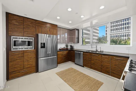 $1,369,777 | 257 South Hudson Avenue, Unit 301, Pasadena, CA 91101