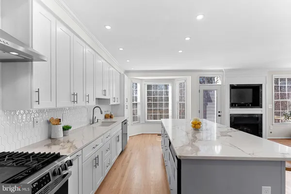 $875,000 | 6223 Windham Hill Run, Alexandria, VA 22315