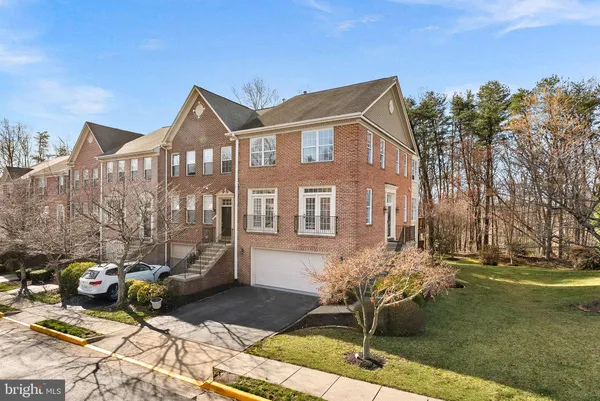 $875,000 | 6223 Windham Hill Run, Alexandria, VA 22315