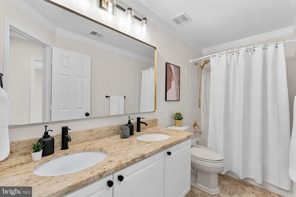 $875,000 | 6223 Windham Hill Run, Alexandria, VA 22315