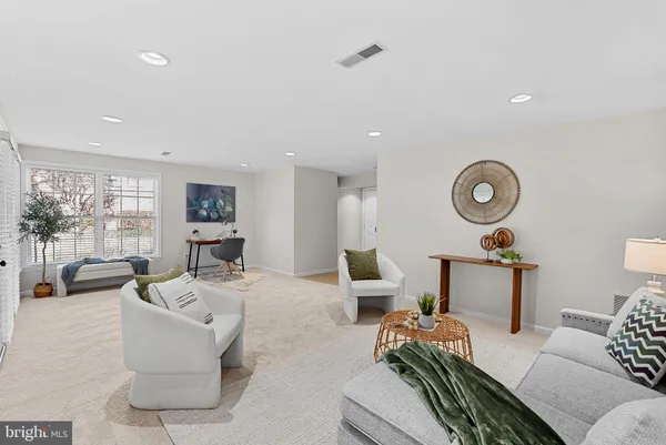 $875,000 | 6223 Windham Hill Run, Alexandria, VA 22315