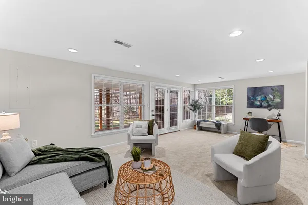 $875,000 | 6223 Windham Hill Run, Alexandria, VA 22315