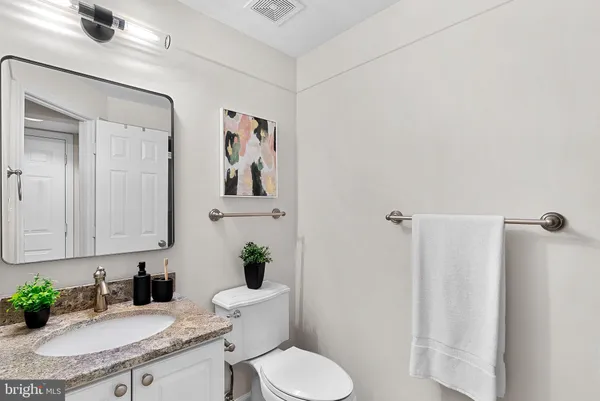 $875,000 | 6223 Windham Hill Run, Alexandria, VA 22315