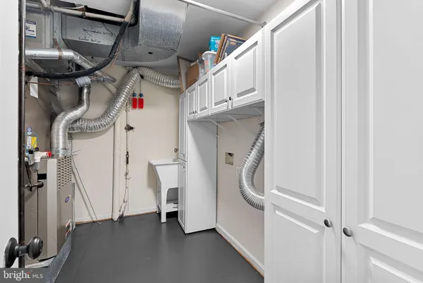 $875,000 | 6223 Windham Hill Run, Alexandria, VA 22315