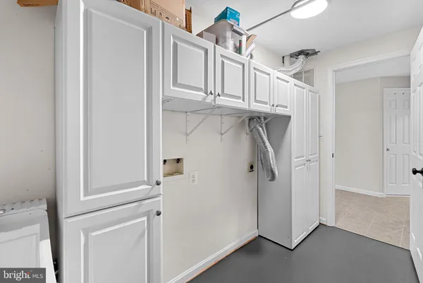 $875,000 | 6223 Windham Hill Run, Alexandria, VA 22315